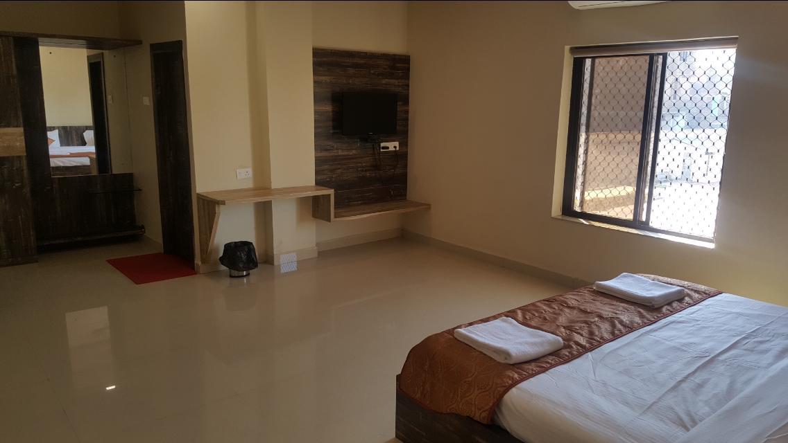Hotel Shehnai Garden Khurai Luaran gambar